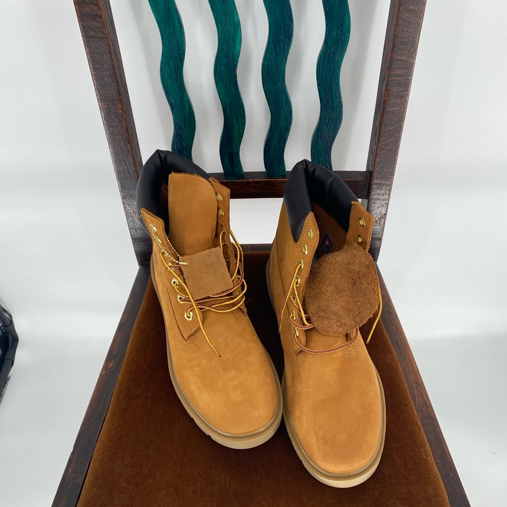 Timberland Classic Lace Up Round Toe Boots Size 9